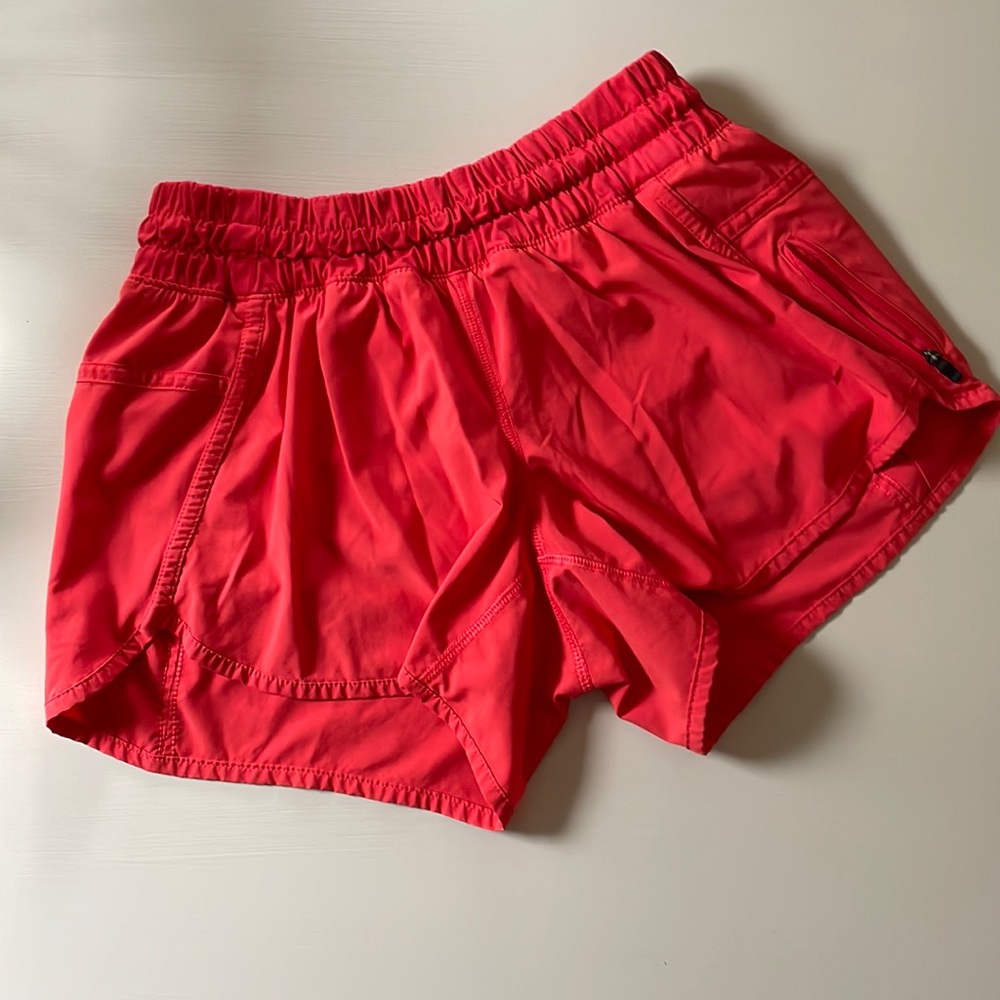 Lululemon Tracker Low-Rise Lined Short 4"